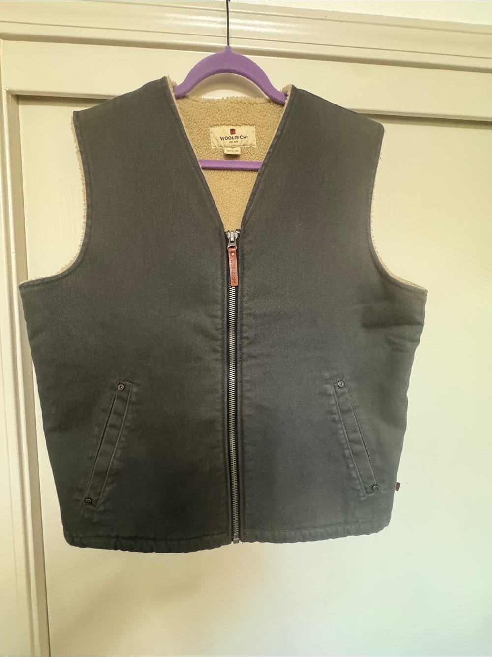 Woolrich men’s' Dark slate Sherpa-Lined Vest